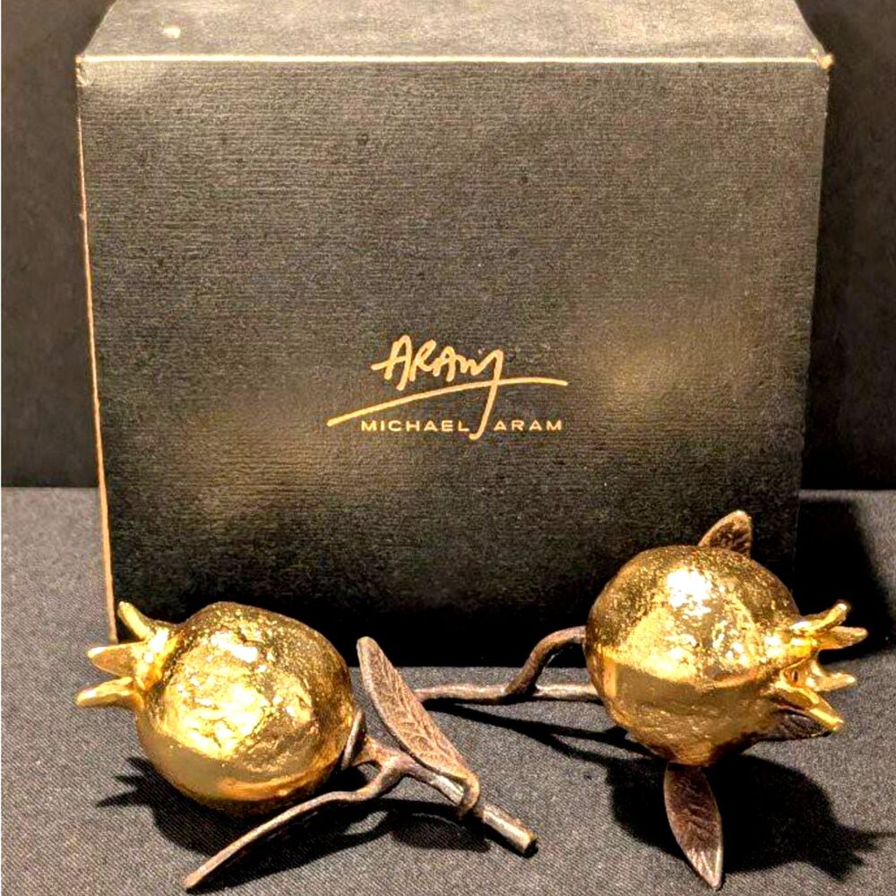 Michael Aram Pomegranate Salt & Pepper Shaker Set Luxury design